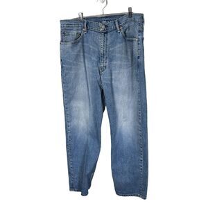 Levi’s men’s light wash jeans size 40-30 back patch missing.